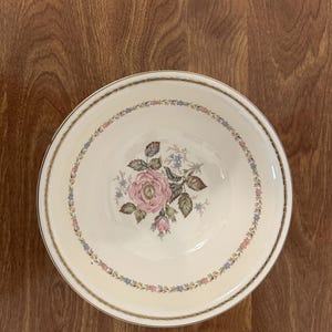 Vintage Homer Laughlin Eggshell Georgian Open Rose Serving Bowl