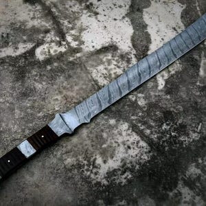 Custom Handmade Damascus Steel Full Tang Hunting Sword, Rose Wood Grip With Leather Sheath