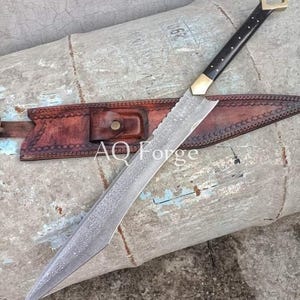 Handmade Damascus Steel Full Tang Hunting Sword With Sheath