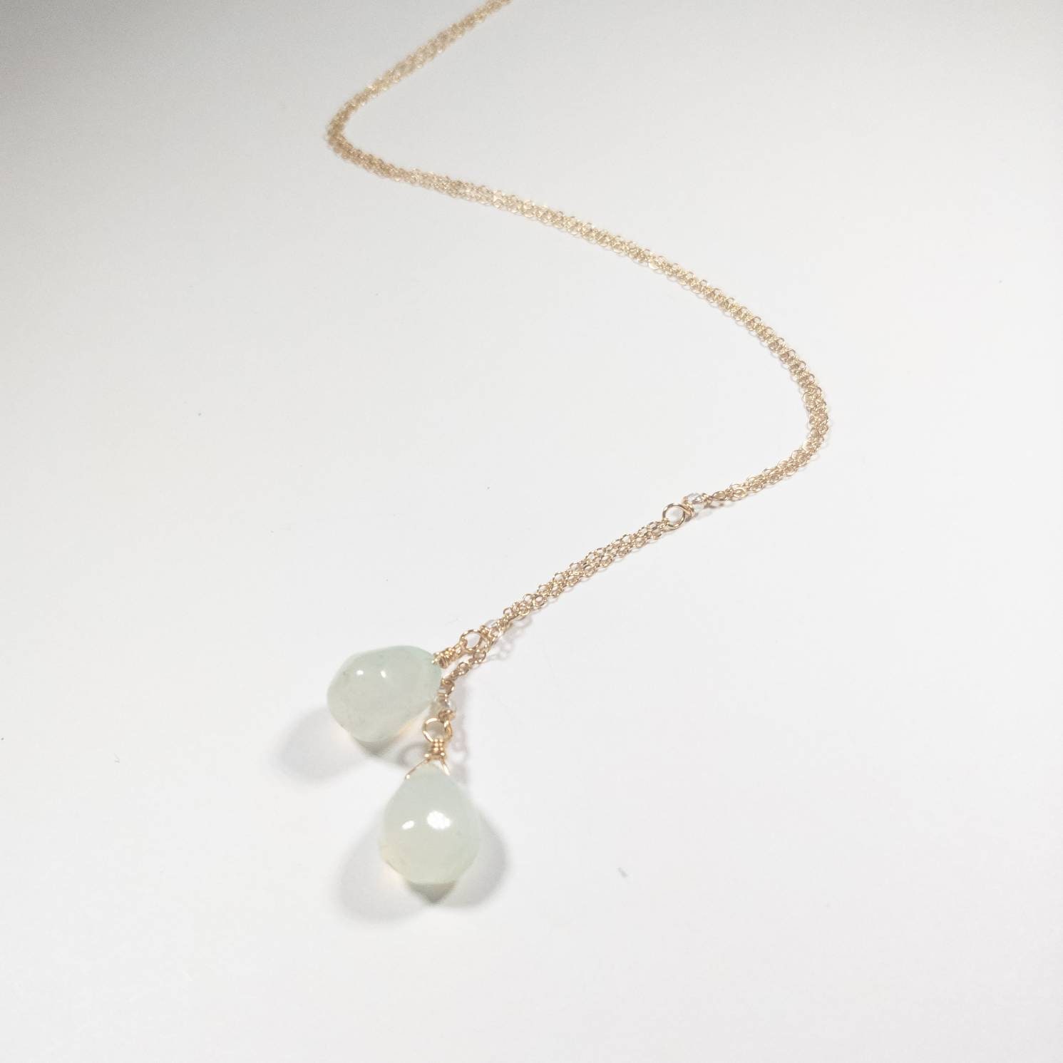 Green Chalcedony Teardrop 14K Gold Lariat Necklace-dainty | Etsy