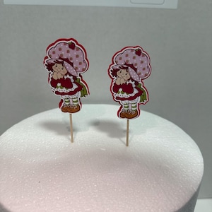 24 strawberry shortcake cup cake toppers