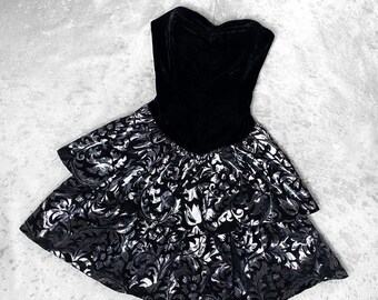 vtg 80s prom black velvet strapless mini dress with silver metallic trim