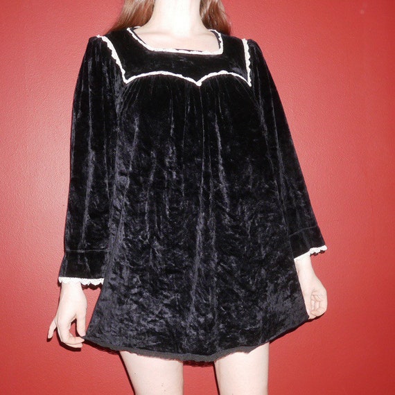 60s goth victorian revival black velvet ultra mini