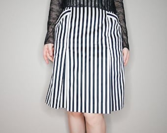 Vintage 80s Yves saint Laurent black and white striped high waisted skirt with pockets Size listed 42