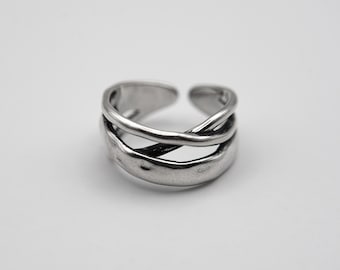 Ring "Twist Void"