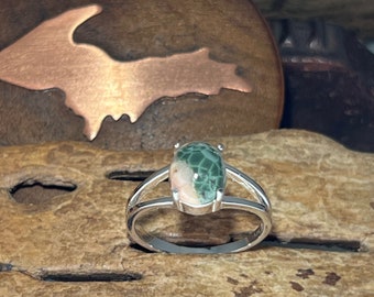 Michigan Greenstone Ring beautiful Sterling Silver Size 6 (Chlorastrolite)