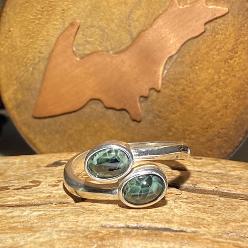 Michigan Greenstone Ring size 6 (adjustable). Hold shops