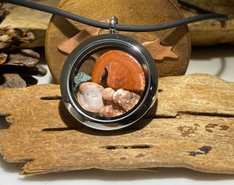 Lake Superior Agates, Thomsonite, Michigan Greenstone and Copper Window Pendant Necklace