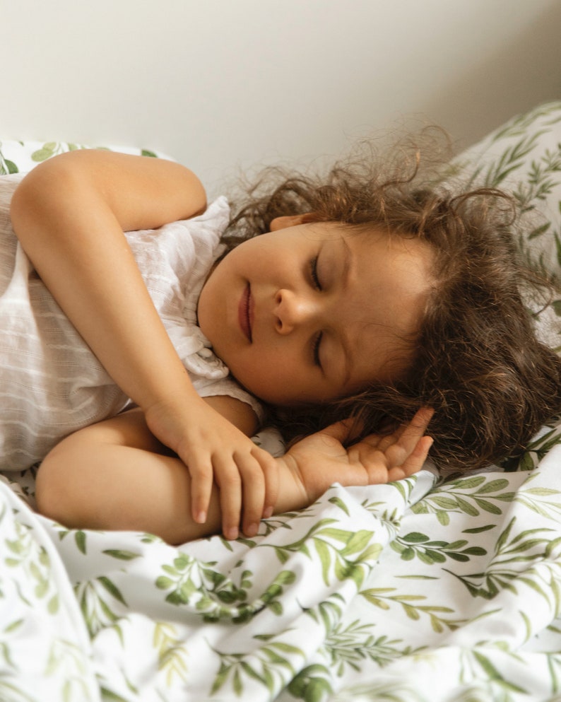 Toddler Bed Linen Set. Cotton Satin Duvet Cover and Pillowcases. Botanical Pattern Print. Cotton Bedding for Kids. Floral Print Bed Linen. image 5