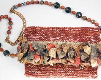 Silk Agate - Handbag in rust with ruffles and beads