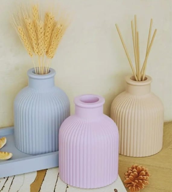 Minimalist cement vase ARTESANY HOME | We don't believe in making more. We believe in making better.