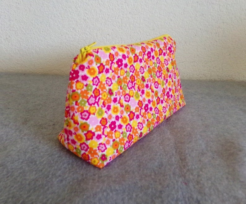 Cosmetic Bag  Red Flowered image 0