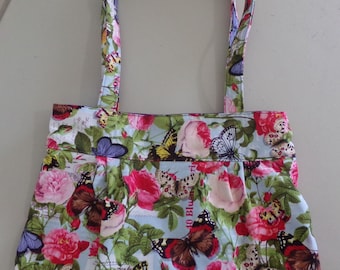 Roses and butterflies Pleated Shoulder Bag