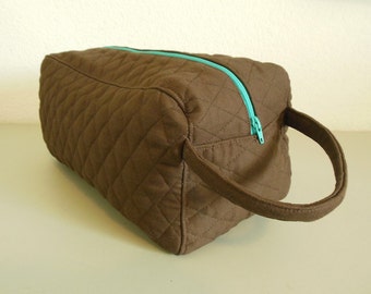 Shoe Carrier or Toiletry Bag -- Quilted Brown