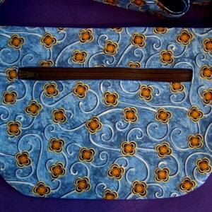 Hip Bag Blue Flowered with Swirls image 2