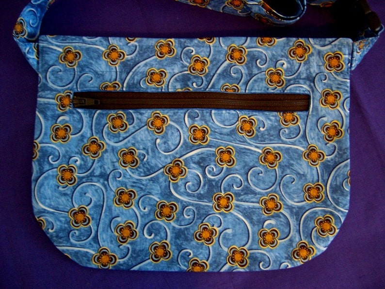 Hip Bag Blue Flowered with Swirls image 2