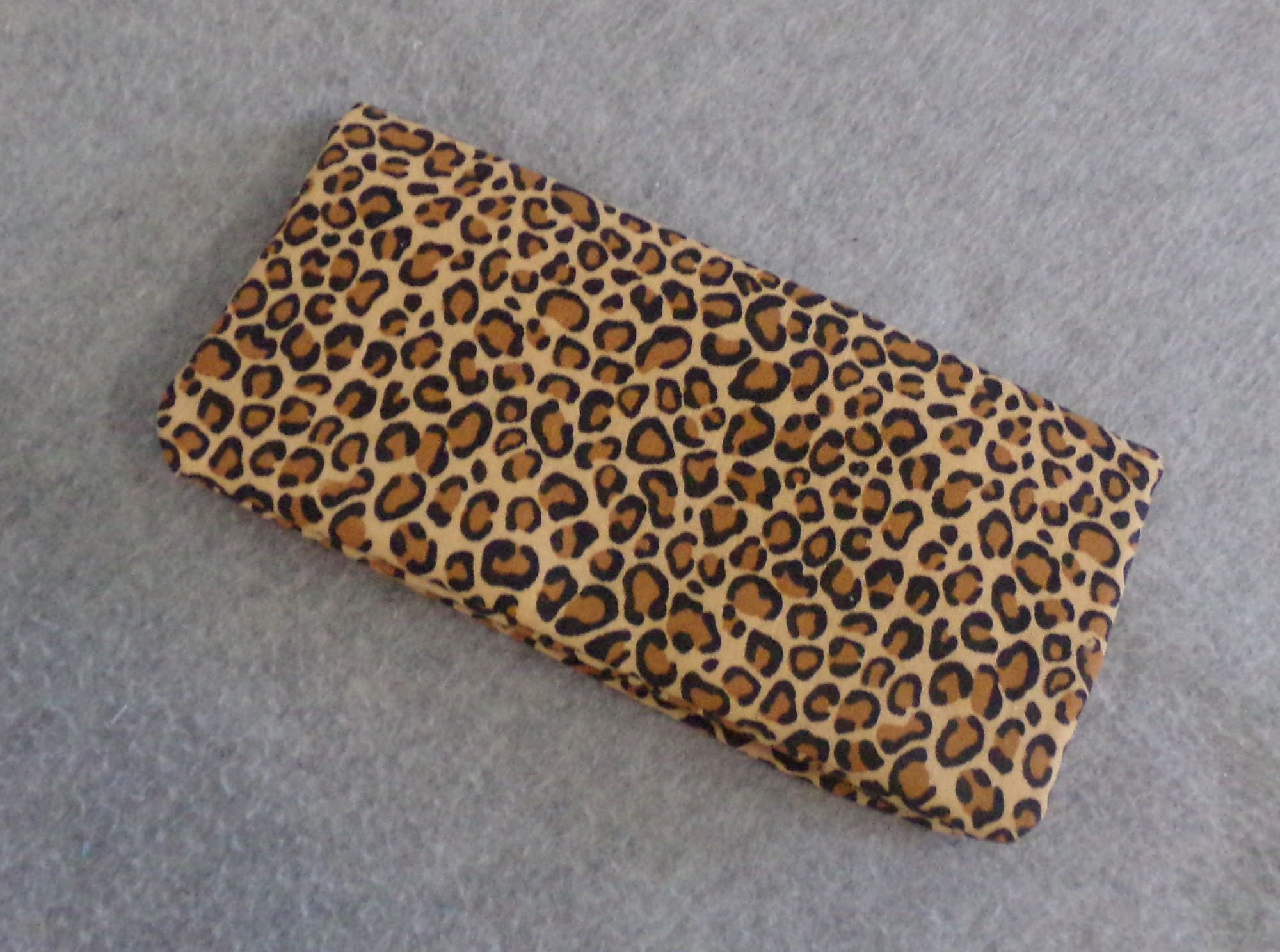 COW PRINT CHECKBOOK COVER BRAND NEW  FABRIC 