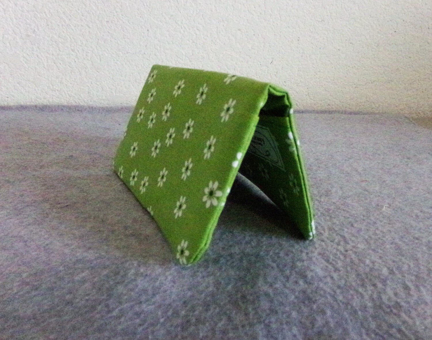 Fabric Checkbook Cover Daisies on Green Etsy