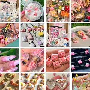 Op de afbeelding: Een verzameling kleurrijke, miniatuur karakterbedels, sleutelhangers en accessoires. De items bevatten Hello Kitty en andere stripfiguren, weergegeven in verschillende arrangementen, waaronder een boxset en losse stukken.