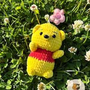 Gehaakte mini Pooh sleutelhanger, amigurumi mini pooh, mini pooh knuffel, handgemaakt cadeau, gevulde pooh sleutelhanger