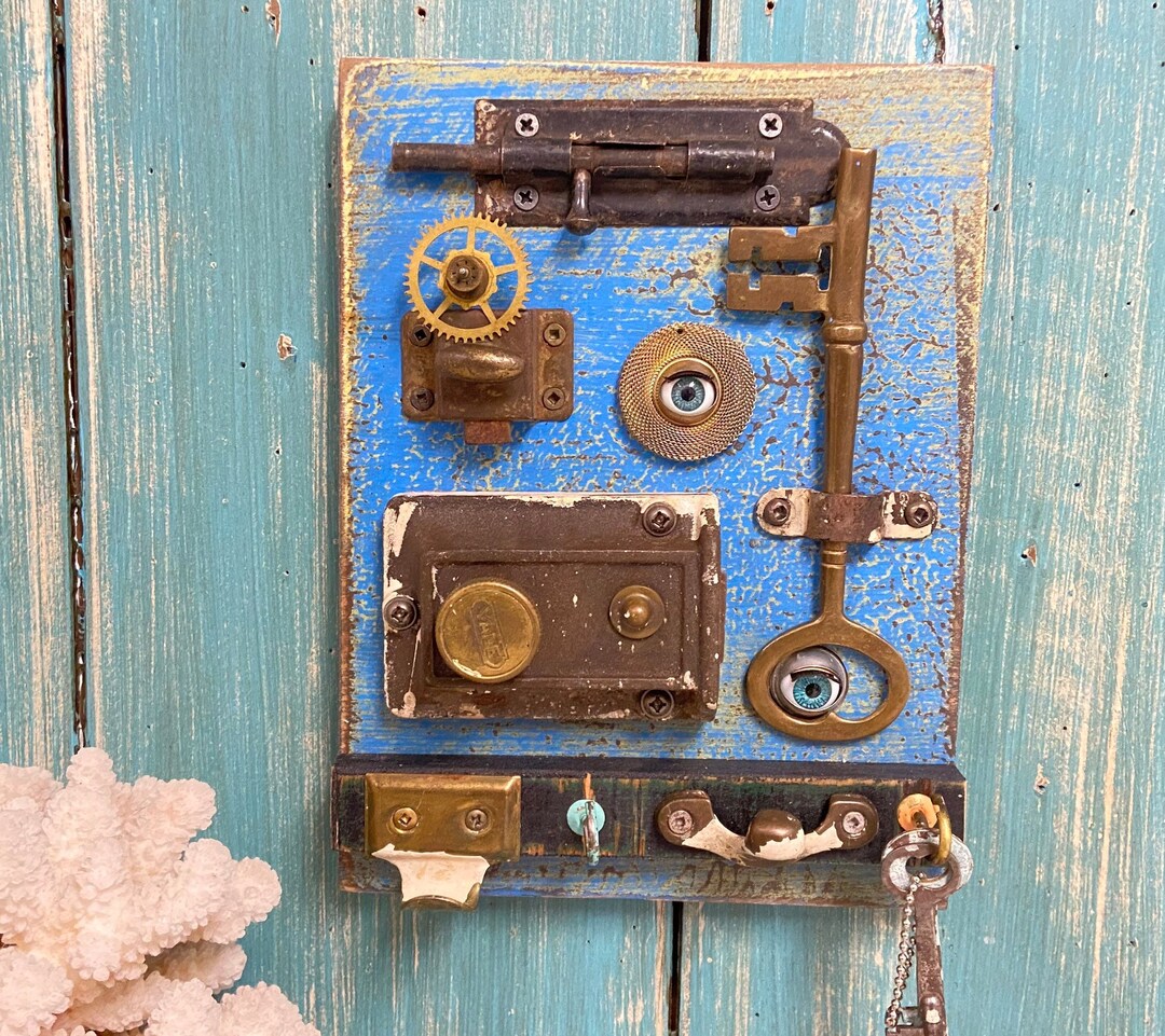 Assemblage Art Key Rack Oddity Jewelry Hook Rack Vintage - Etsy