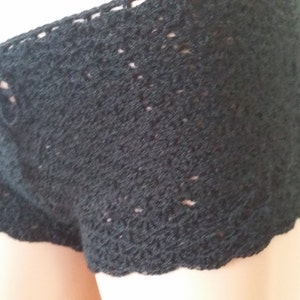 Lady's cotton , crochet shorts image 1