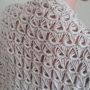 Unique crochet shrug image 3