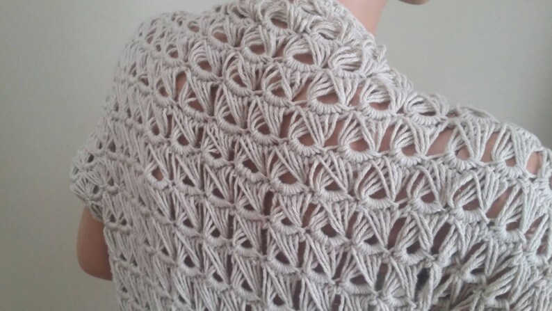 Unique crochet shrug image 3