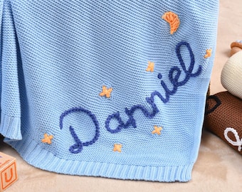 Couverture personnalisée brodée à la main pour bébé : nom souvenir personnalisé