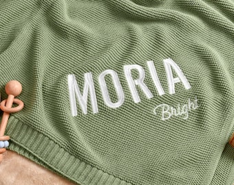 Couverture brodée personnalisée pour bébé : cadeau de naissance en tricot de coton doux
