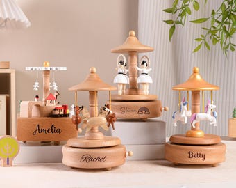 Gepersonaliseerde houten carrouselmuziekdoos, gegraveerd cadeau voor pasgeborene