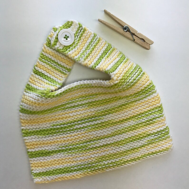 knitted bib