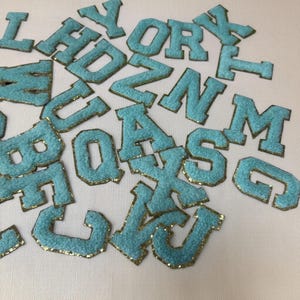 Parches de letras de chenilla para planchar en ropa, parches de letras con ribete dorado, bordados de alfabeto de moda para planchar