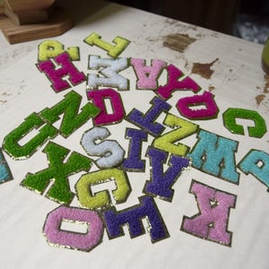 Parches de letras de chenilla para planchar en ropa, parches de letras con ribete dorado, bordados de alfabeto de moda para planchar