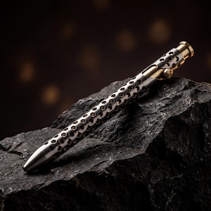 Tytanix Hex – 3D Printed Titanium Bolt Action Pen, Ti6Al4V Aerospace Grade, Hexagonal Perforated EDC Pen, Brass Mechanism, Made in Germany
