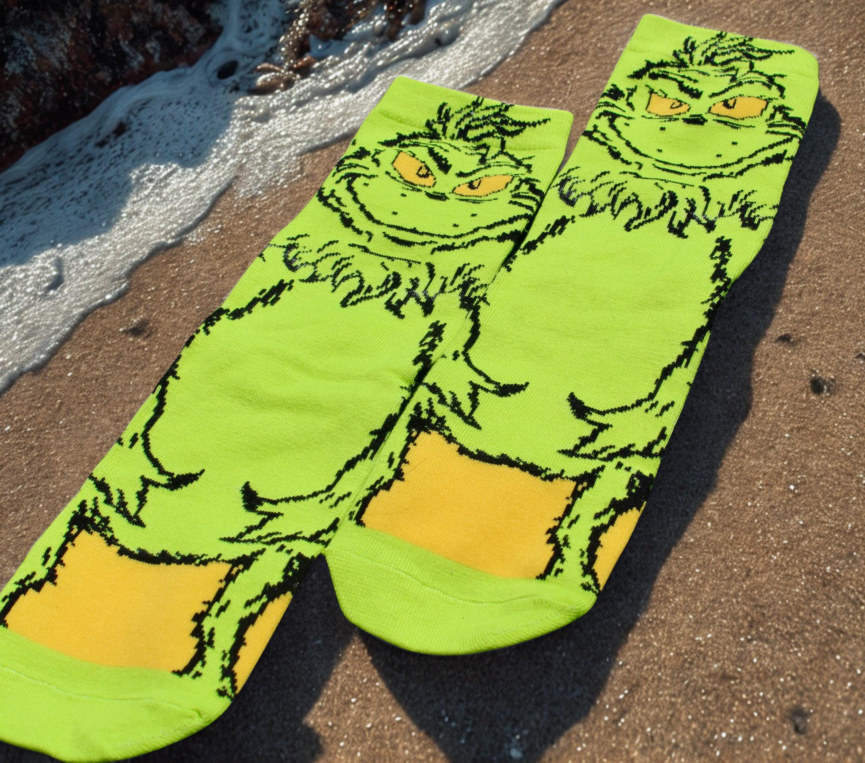 Dr. Seuss Grinch Socks – 360-Degree Character Crew Socks, Unisex Mid Calf, Green, 1 Pair, Skate Novelty