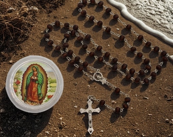 Rosario de Nuestra Señora de Guadalupe, color marrón. Precioso rosario católico de cuentas, collar de oración devocional, hecho a mano. Rosario de la Virgen, regalo de fe.