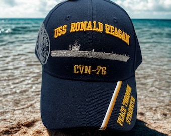 USS Ronald Reagan CVN-76 veteranenhoed. Marineblauwe scheepspet met geborduurde drager en motto. Hoed vliegdekschip. Amerikaanse marine-veteraanpet, marineblauwe hoed