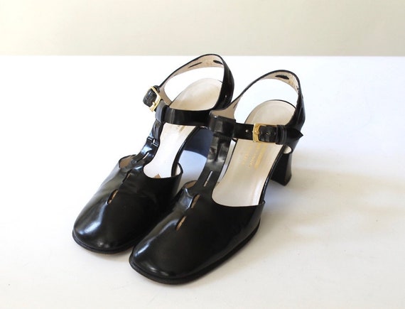 black block heel mary jane shoes