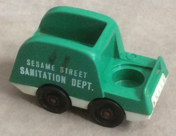 little people garbage truck