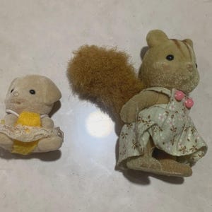 Lote de 15 figuras usadas de Calico Critters o Sylvanian Families imagen 6