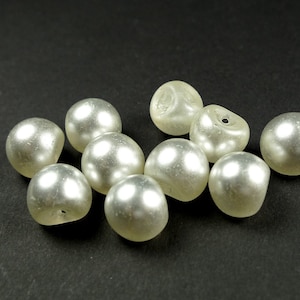 Weathered ball glass buttons, baubles, off white 20 pcs