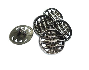 Pewter metal button, traditional motive from Norway