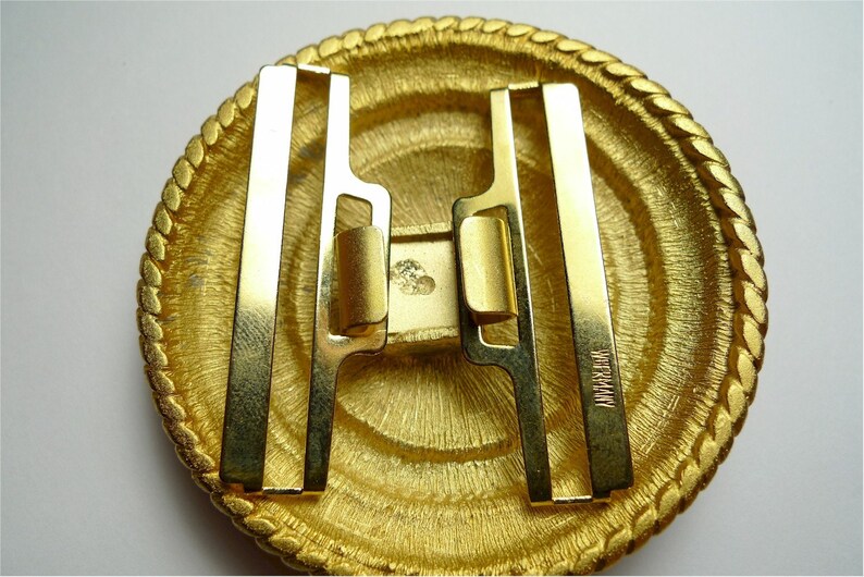 Belt buckles, vintage gold tone metal image 3