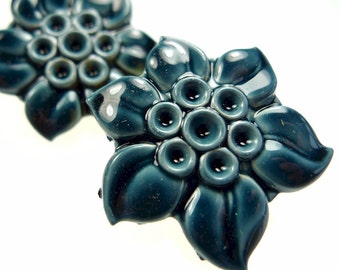 Blue flower pins, enameled 2pcs