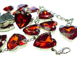 Metal belt with red heart links