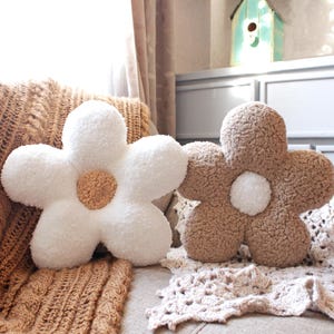 Joli coussin fleuri - couture rapide, patron PDF et tutoriel, parfait pour ajouter une touche décorative confortable - bricolage, manuel numérique, décoration de chambre d'enfant