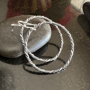 Sterling Silver twist pattern Hoop Earrings, Simple Hoop Earrings, Modern Earrings, Minimalist Jewelry, Thin Hoop Earrings
