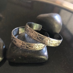 Sterling Silver Floral pattern Post Hoop Earrings, Hoop Earrings, thick Sterling Silver Jewelry, Silver Hoops, Post back