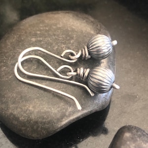 Navajo Pearl earrings, Sterling Silver bead, corrugated silver dangle earrings, 8mm sterling bead drop earrings, gift for her, minimalist